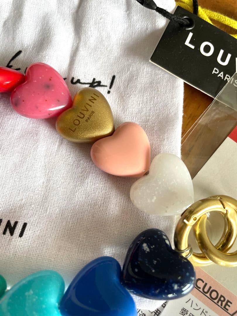 LOUVINI PETIT CUORE　RAINBOW ハンドストラップ
