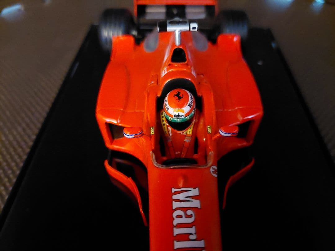 ホットウィール 1/18 フェラーリF399 エディ・アーバイン マルボロロゴ