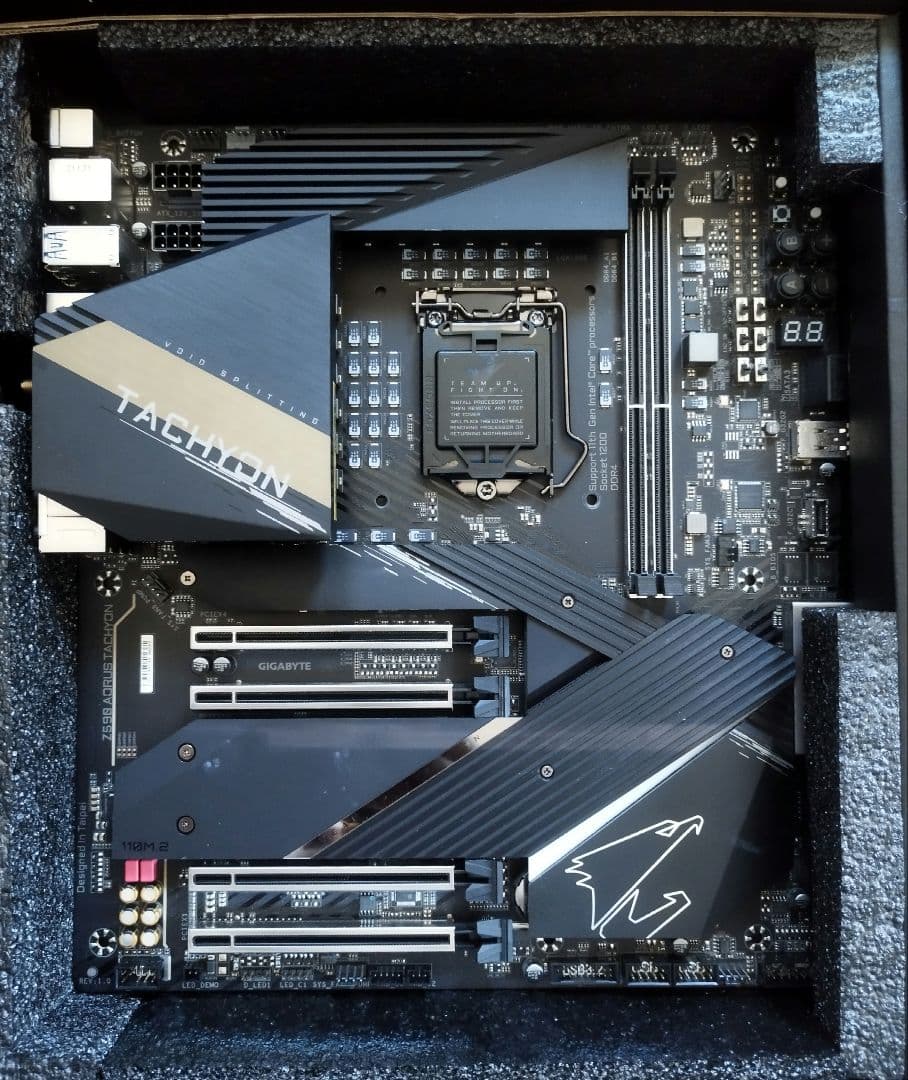 Aorus Z590 Tachyon マザーボード