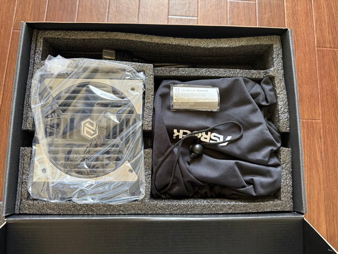 ASRock TC-1300T 1300W フルモジュラー電源