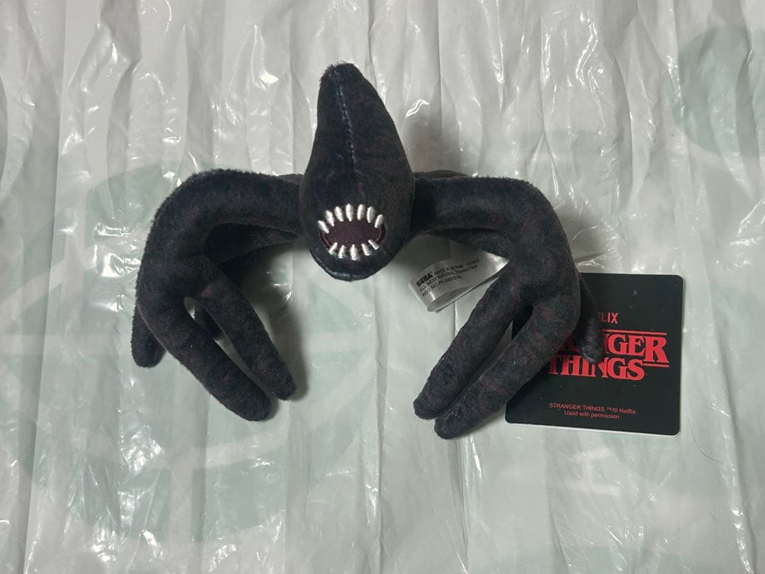 新品未使用3種コンプセット STRANGERTHINGS ぬいぐるみVol.3① - メルカリ