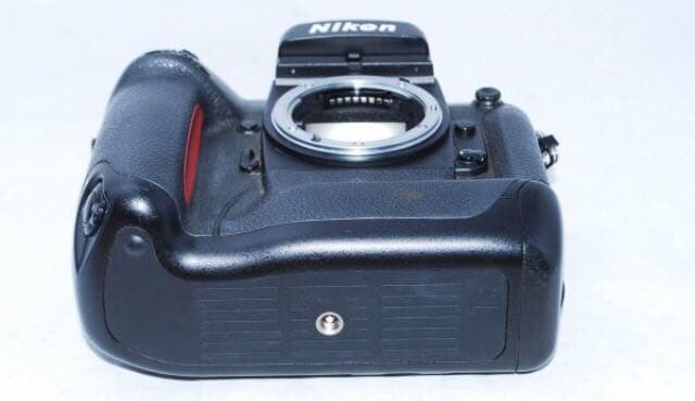 動作良好★人気のnikonカメラ★ニコン F5 ボディ+ MF-27データバック