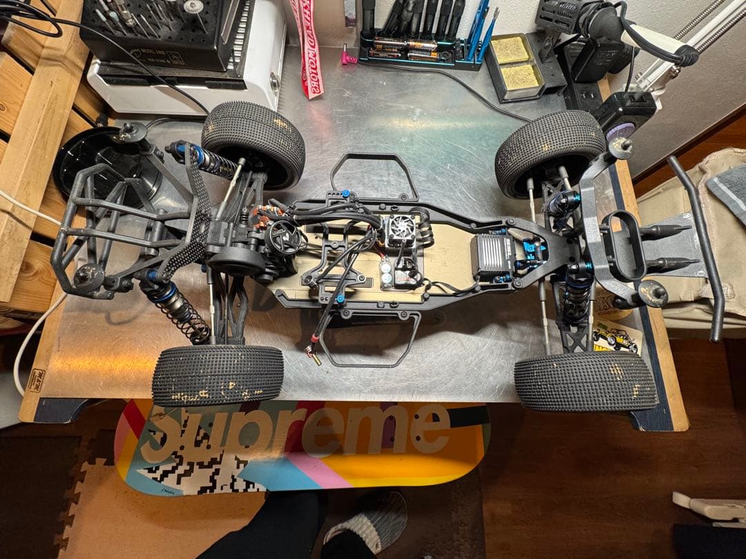 アソシエイテッド RC10 SC6.2 (組立メカ搭載済み) - メルカリ