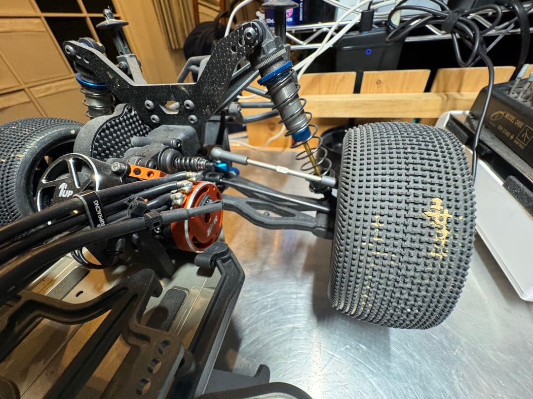 アソシエイテッド RC10 SC6.2 (組立メカ搭載済み) - メルカリ