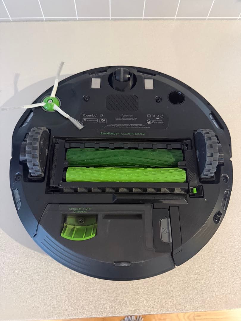 ルンバ i7+ クリーンベース付 本体・消耗品セット iRobot 保証付き