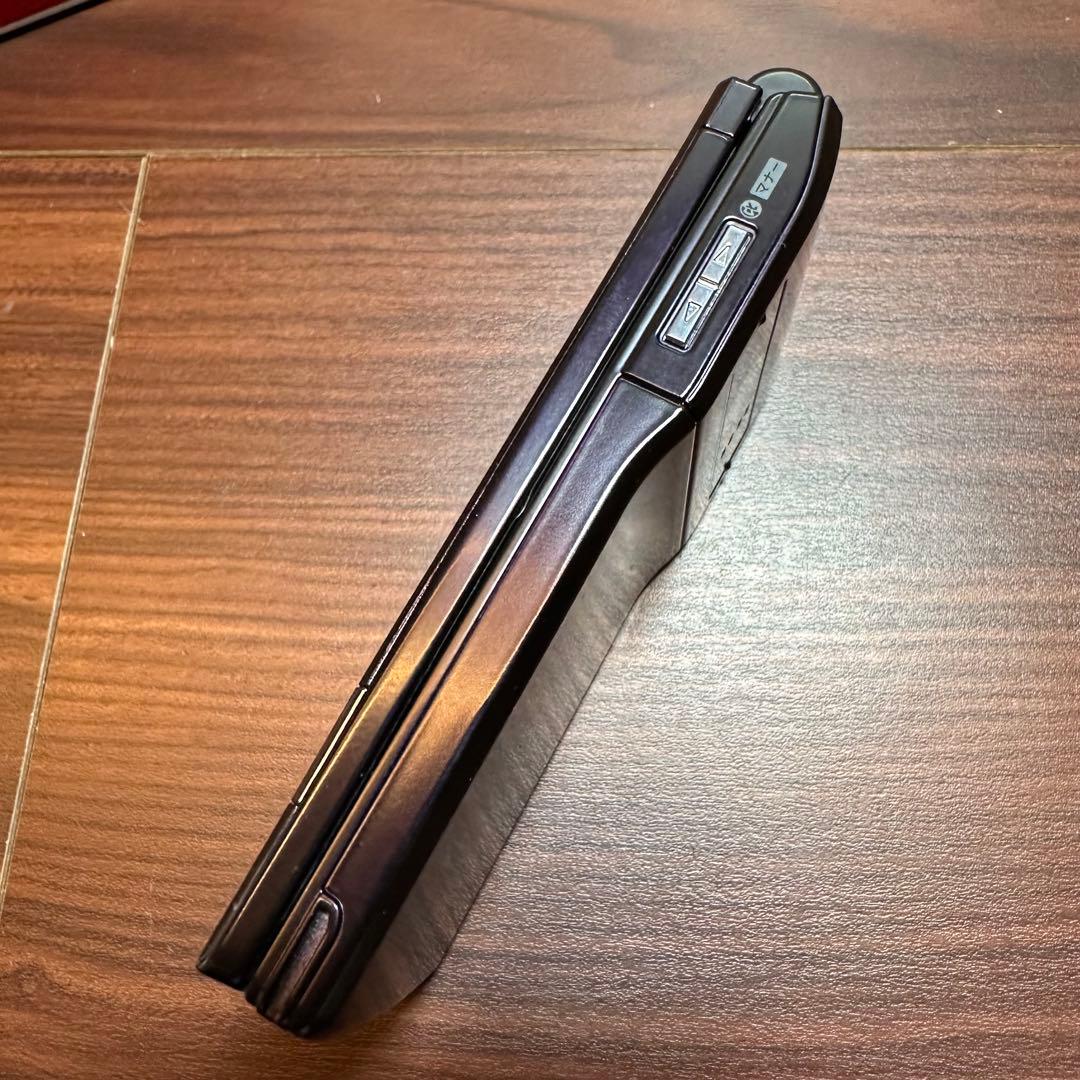 docomo N-01E フリップフォン 5551