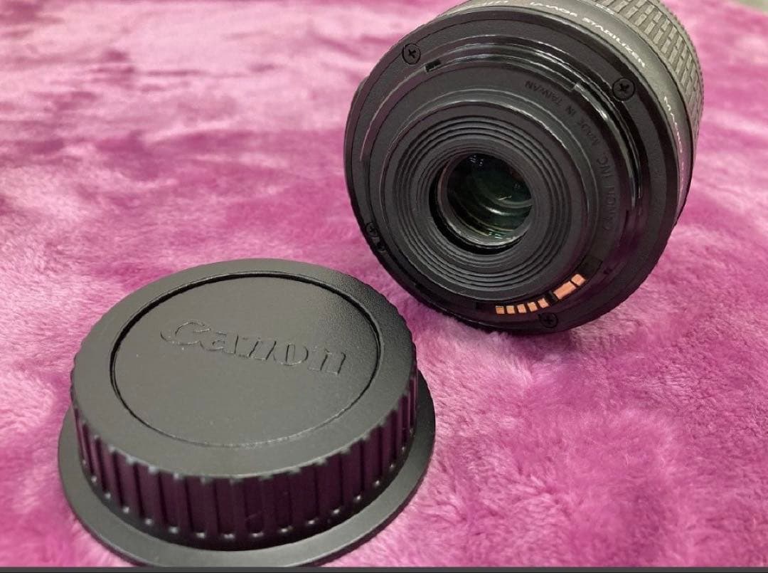 Canon EOS Kiss X7 デジタル一眼レフカメラ　ダブルズームキット1