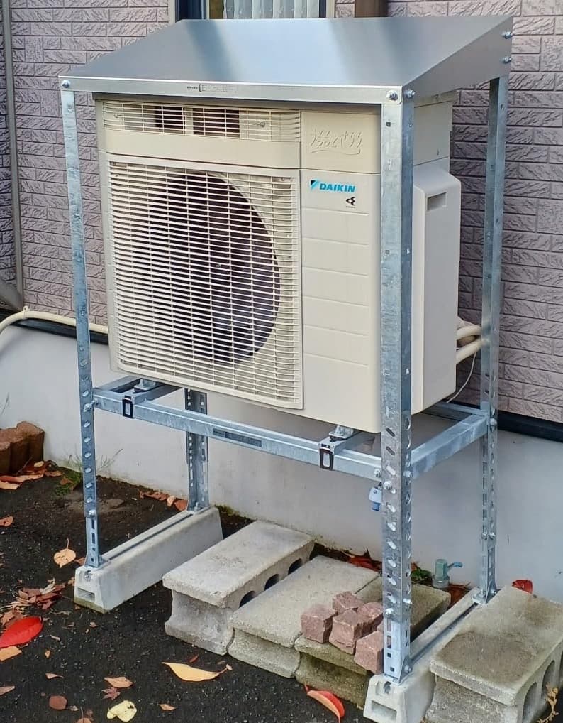 日晴金属クーラーキャッチャー【新品開封済み】 日晴金属 クーラーキャッチャー 二段用 C-WG-L 平地高置 アイボリー go