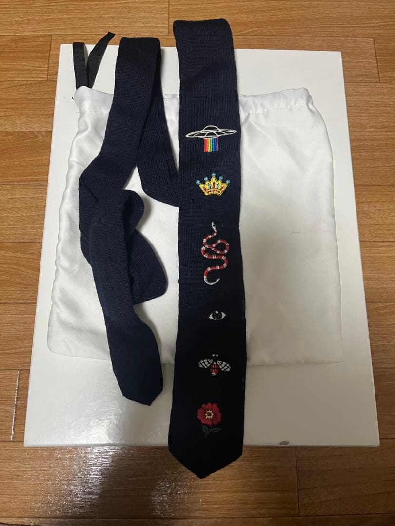激レア テテ着用 GUCCI ネクタイ - メルカリ