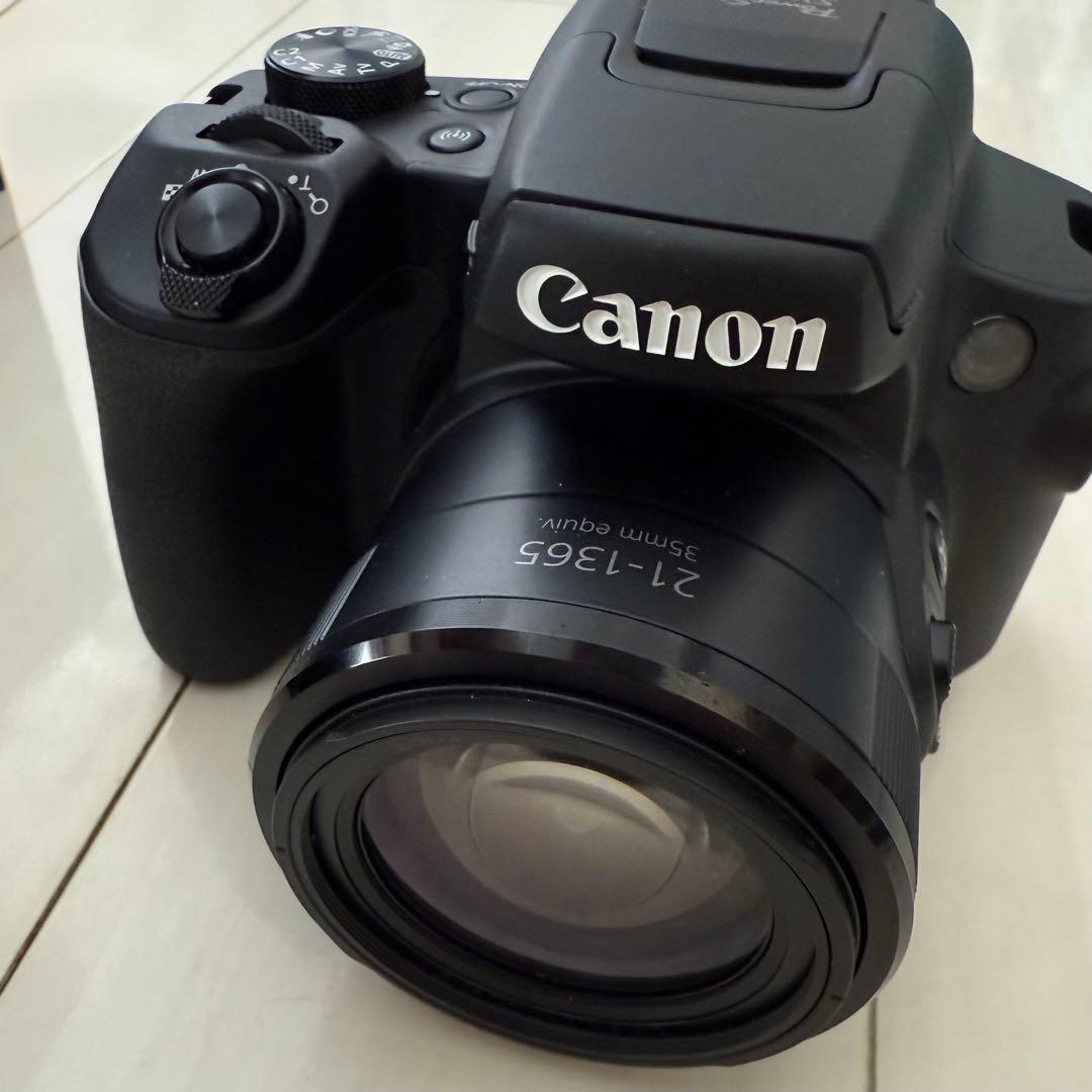 Canon PowerShot SX70 HS 本体と付属品