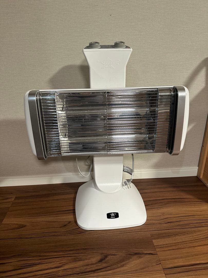 アラジン　遠赤グラファイトヒーター　CAH-2G10E