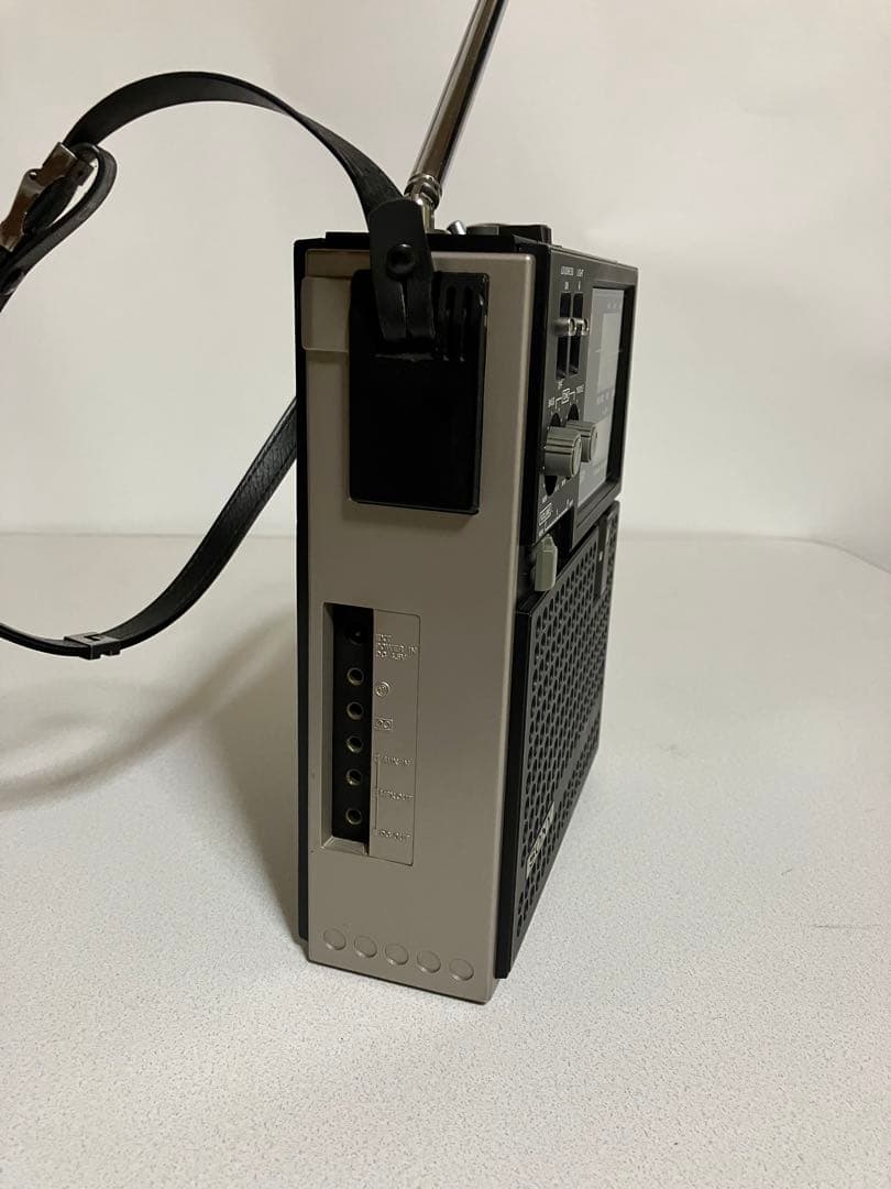 ソニーラジオ　ＩＣＦー５５００　　　　　　　完動品