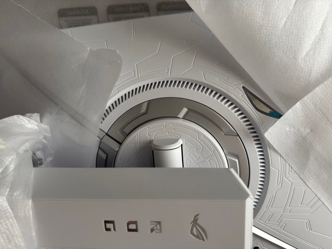 ASUS ROG STRIX XG27UCG-W 4K ゲーミングモニター