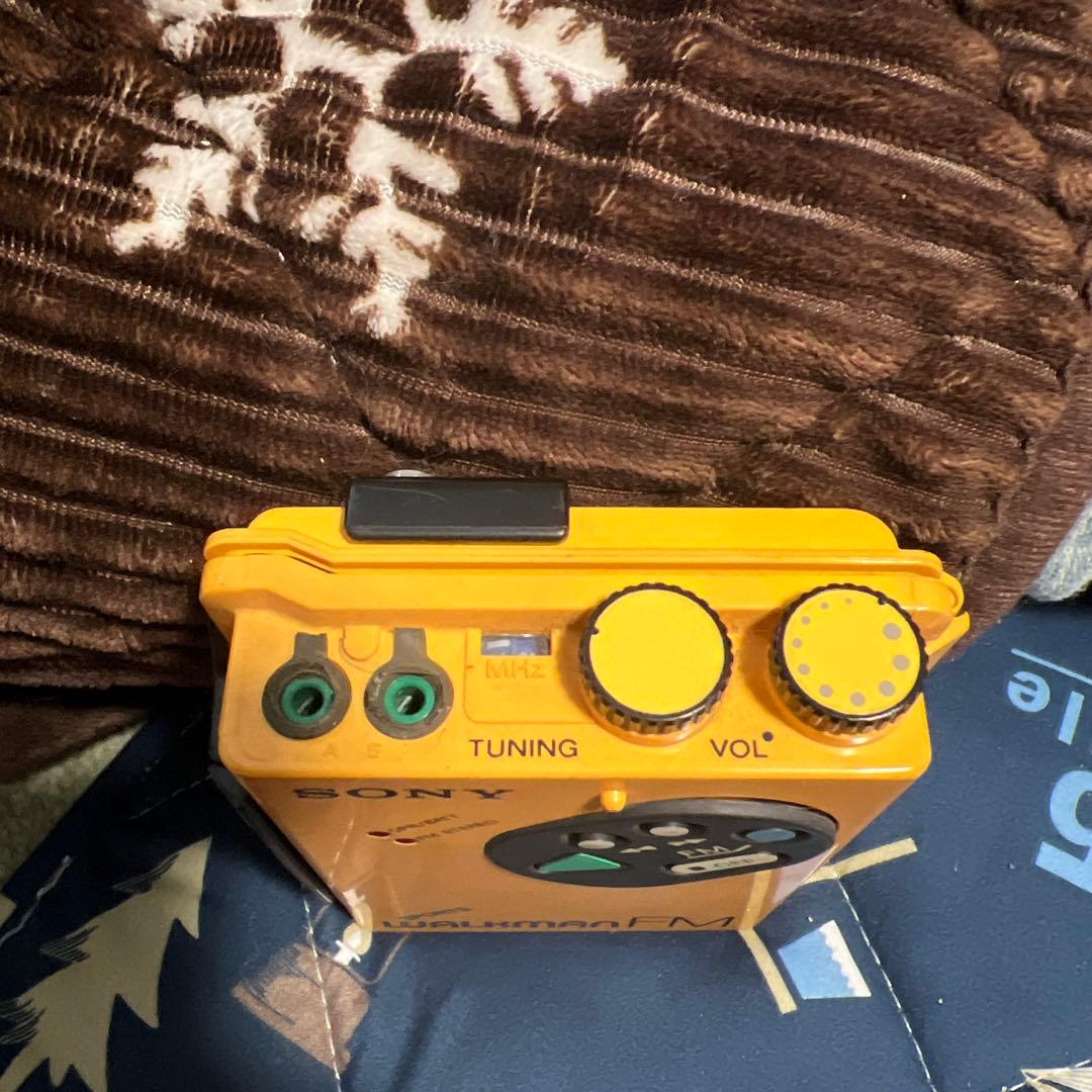 ち*ち様 SONYスポーツウォークマン WM-F5 カセットプレーヤー ラジオの