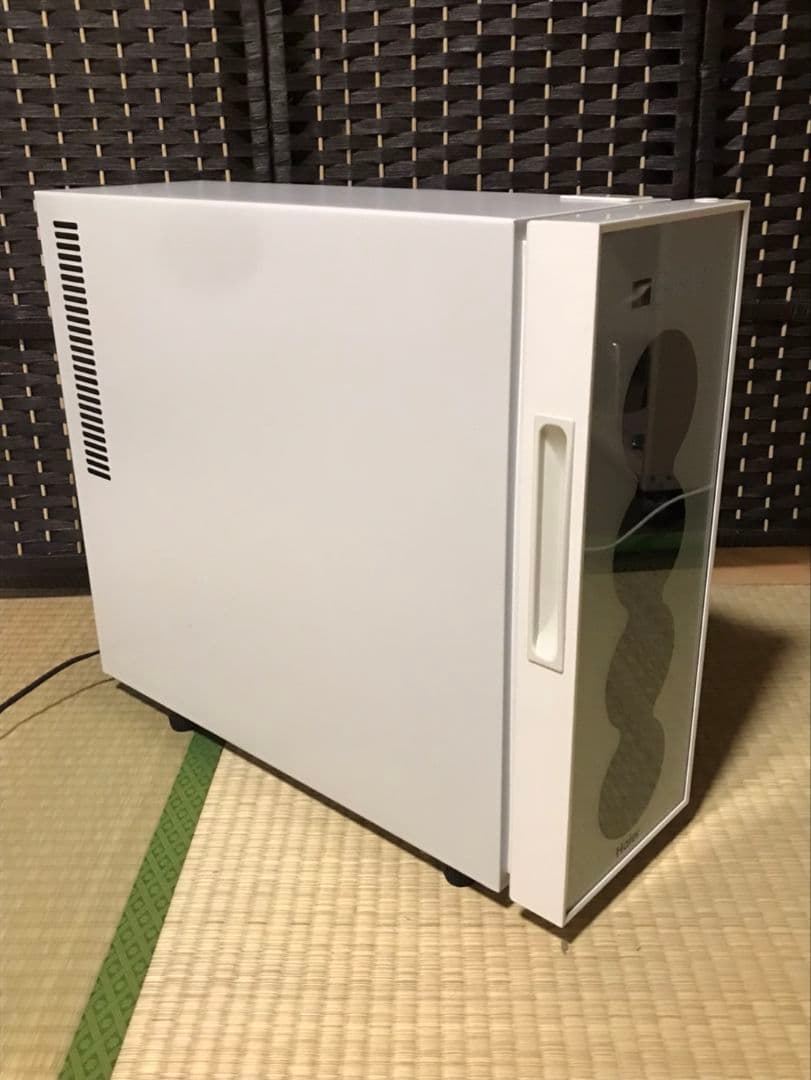 ワインセラー　4本収納　ペルチェ冷却方式　　ワイン収納