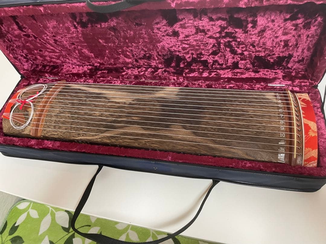 木製琴 13弦 赤い装飾付き ヴィンテージ