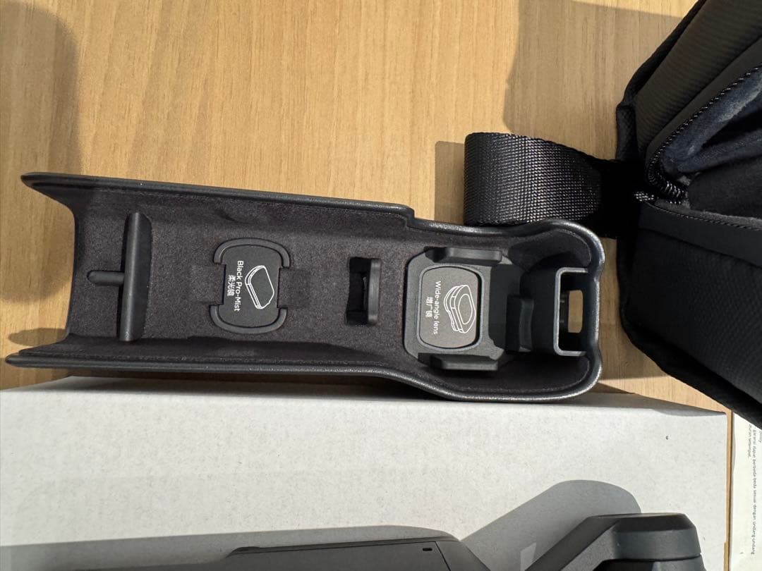 ビデオカメラ DJI Osmo Pocket 3 Creator Combo