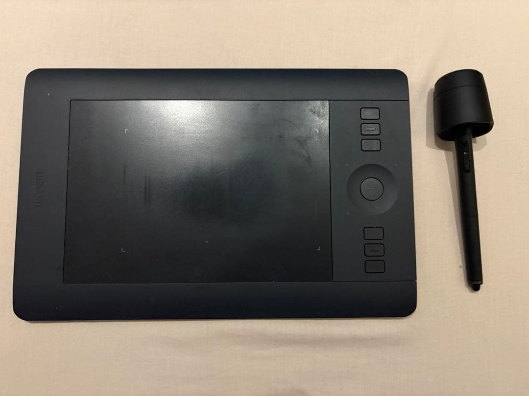 Wacom INTUOS Pro small板タブ Wacom's refreshed Intuos Pro Small is a portable drawing tablet