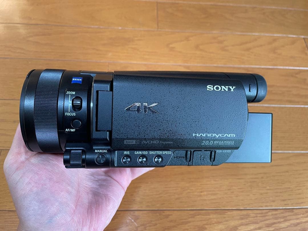 ソニーSONY ビデオカメラ FDR-AX100 4K (三脚セット付き)