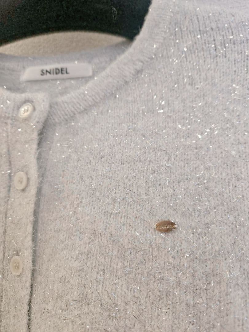 2025AW今季新作】リボンモチーフカーディガン SNIDEL - メルカリ