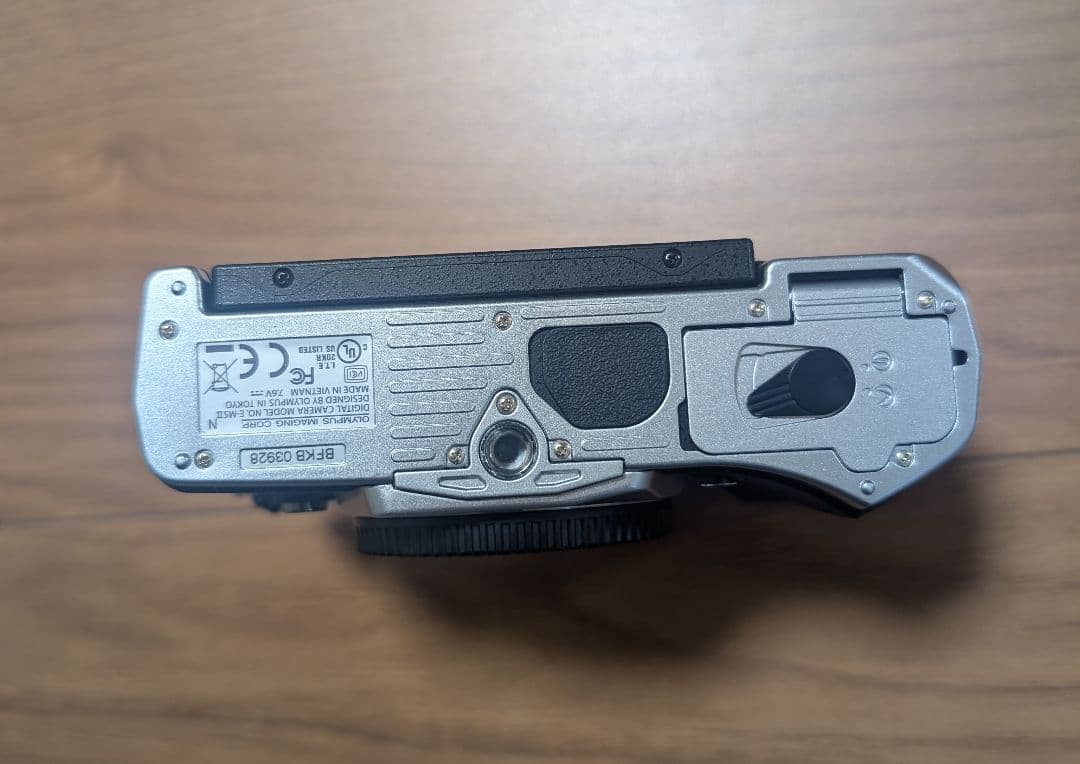 OLYMPUS OM-D E-M5 MarkIIフルセット シャッター回数311