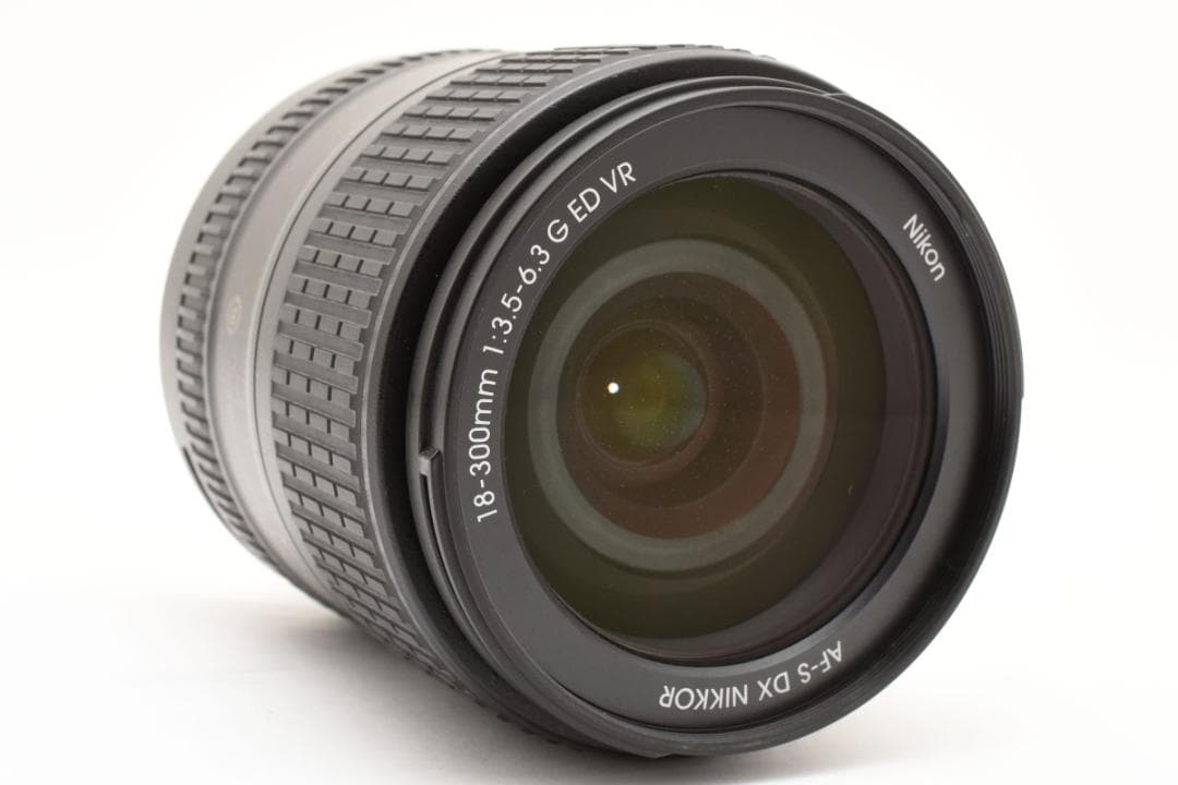 ニコ AF-S NIKKOR 18-300mm F3.5-6.3G ED VR