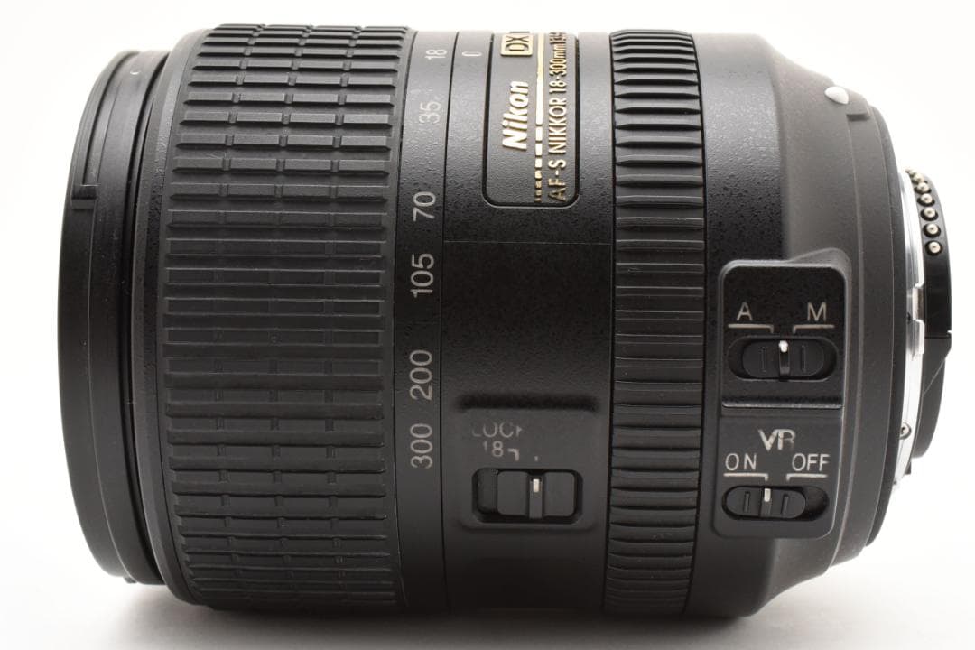 ニコ AF-S NIKKOR 18-300mm F3.5-6.3G ED VR