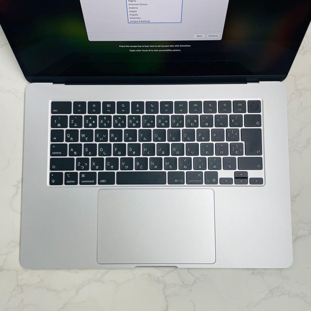 MacBook Air 15インチ M4 16GB SSD 256GB シルバー