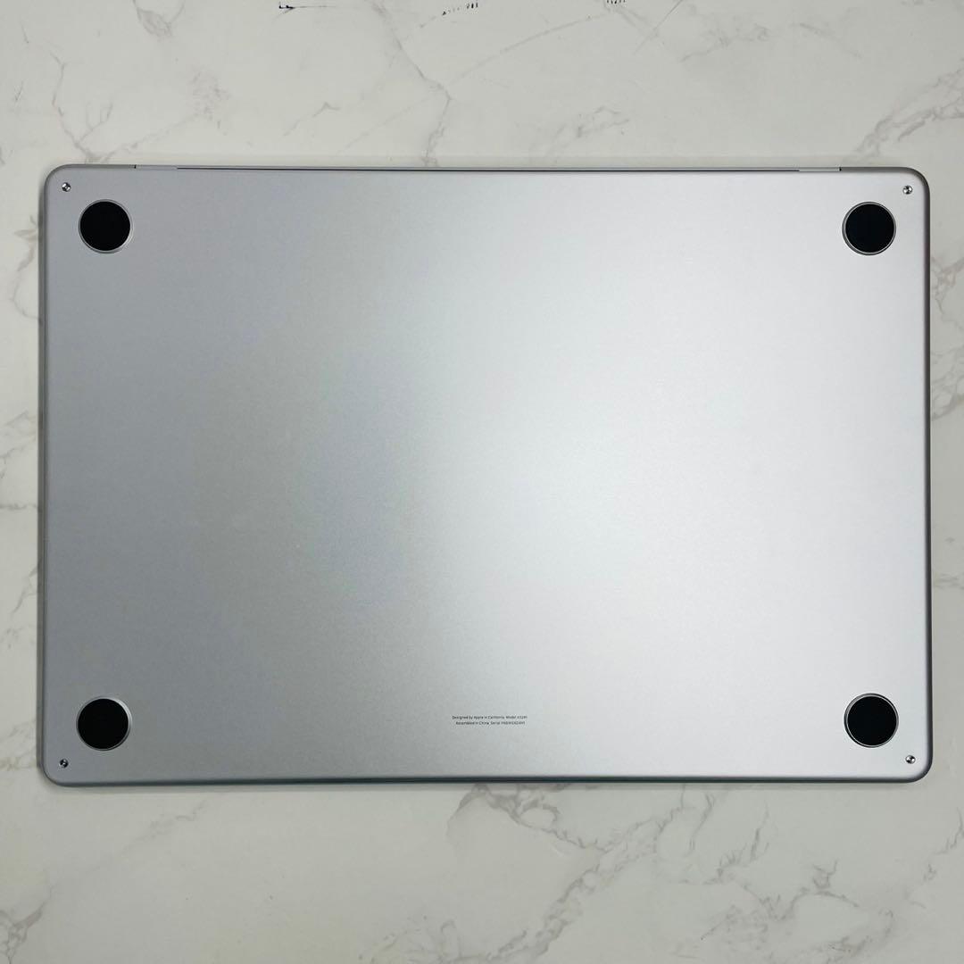 MacBook Air 15インチ M4 16GB SSD 256GB シルバー