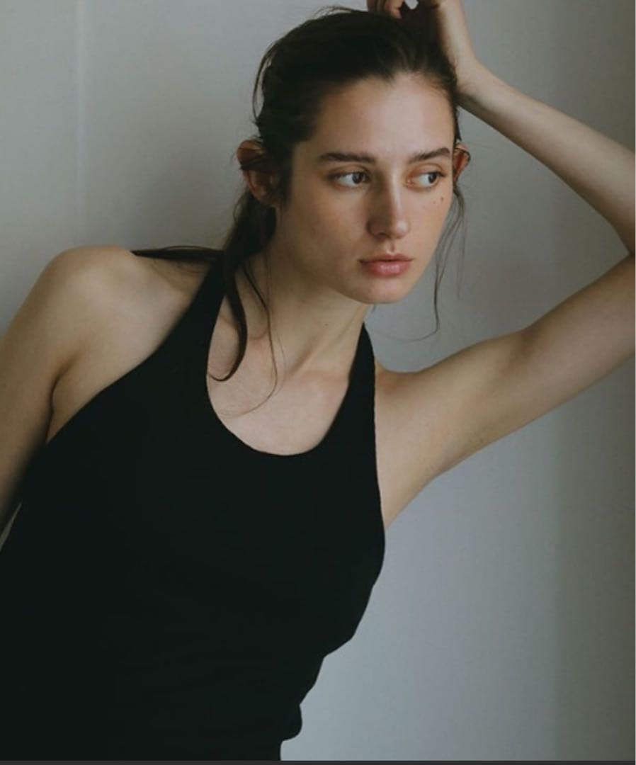 新品未使用 etre tokyo ホルターネックカップイントップスの通販はau