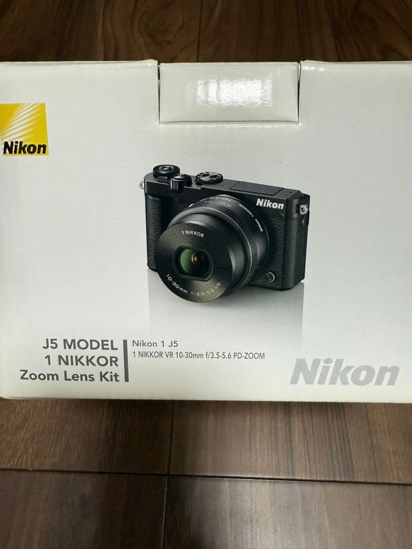 Nikon 1 J5 ズームレンズキット
