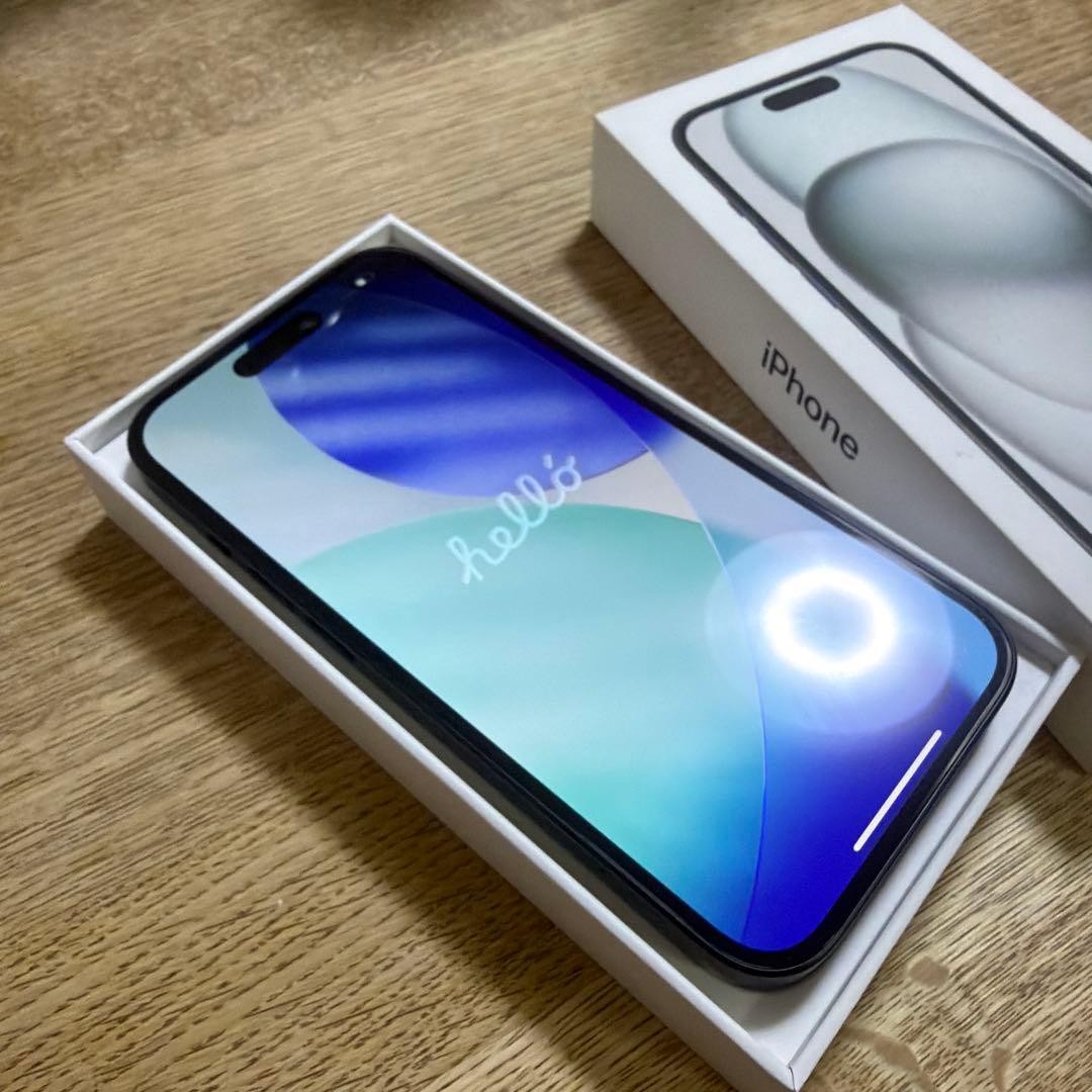 iPhone15 128GB ブラック　擦り傷ありSIMフリー