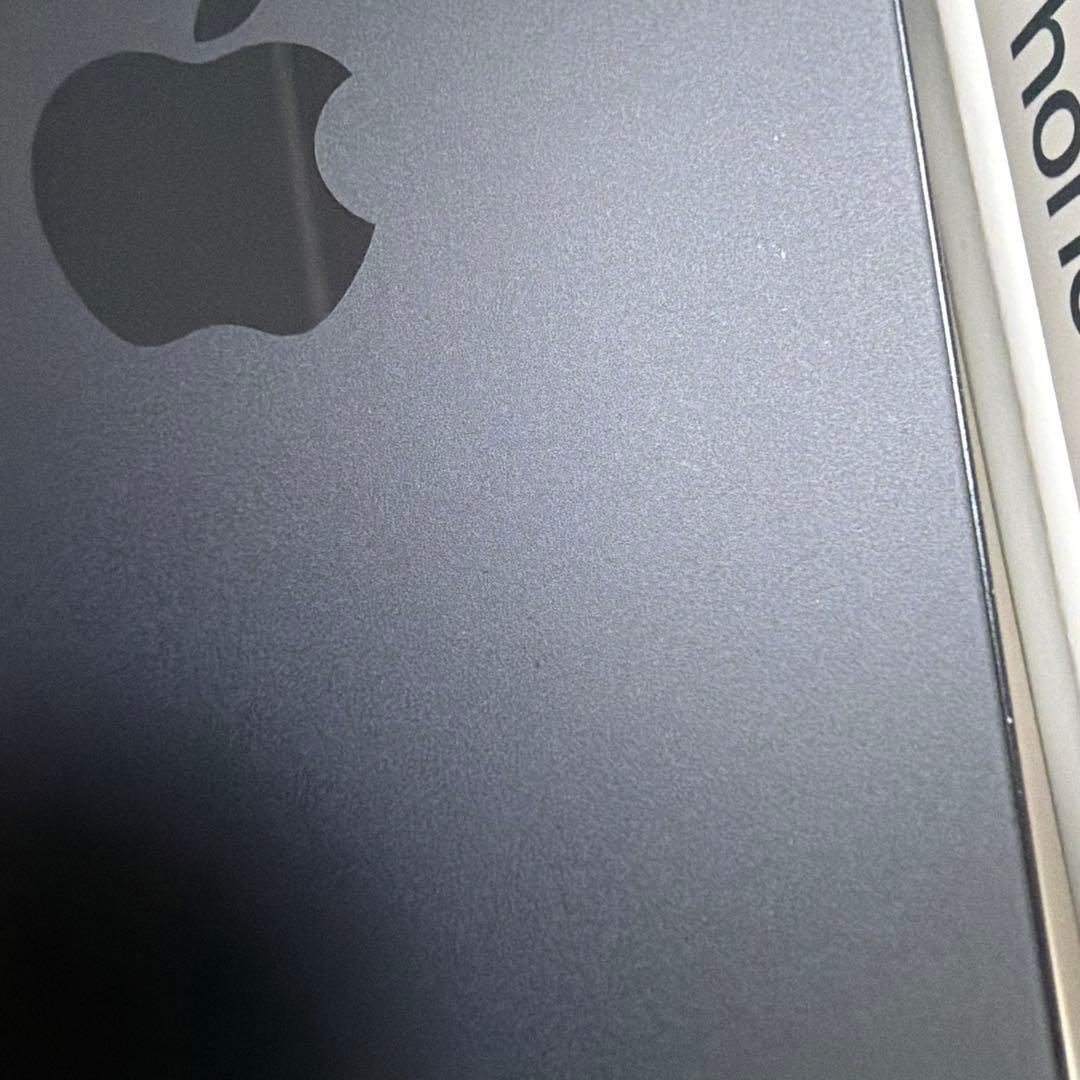 iPhone15 128GB ブラック　擦り傷ありSIMフリー