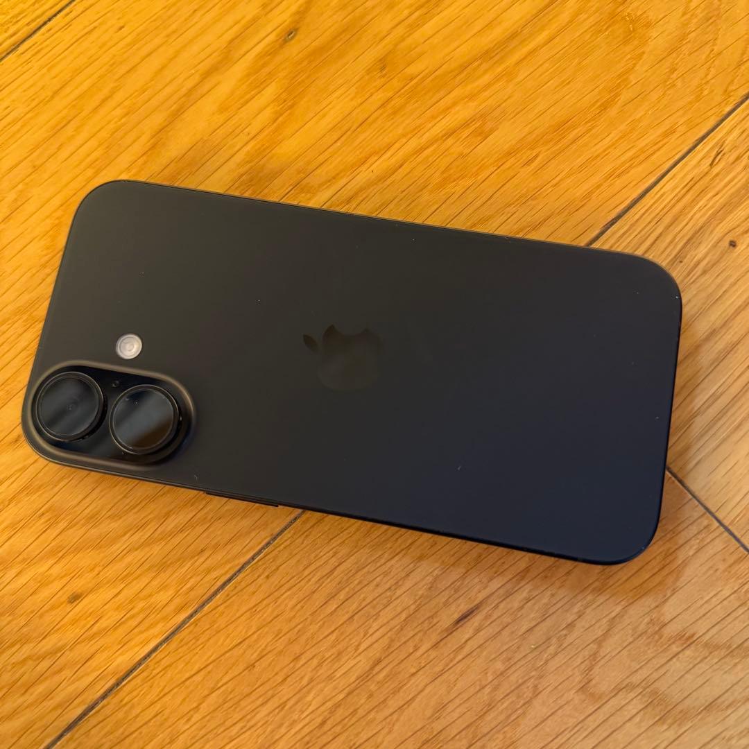 iPhone16 128GB 純正ケース付き ブラック
