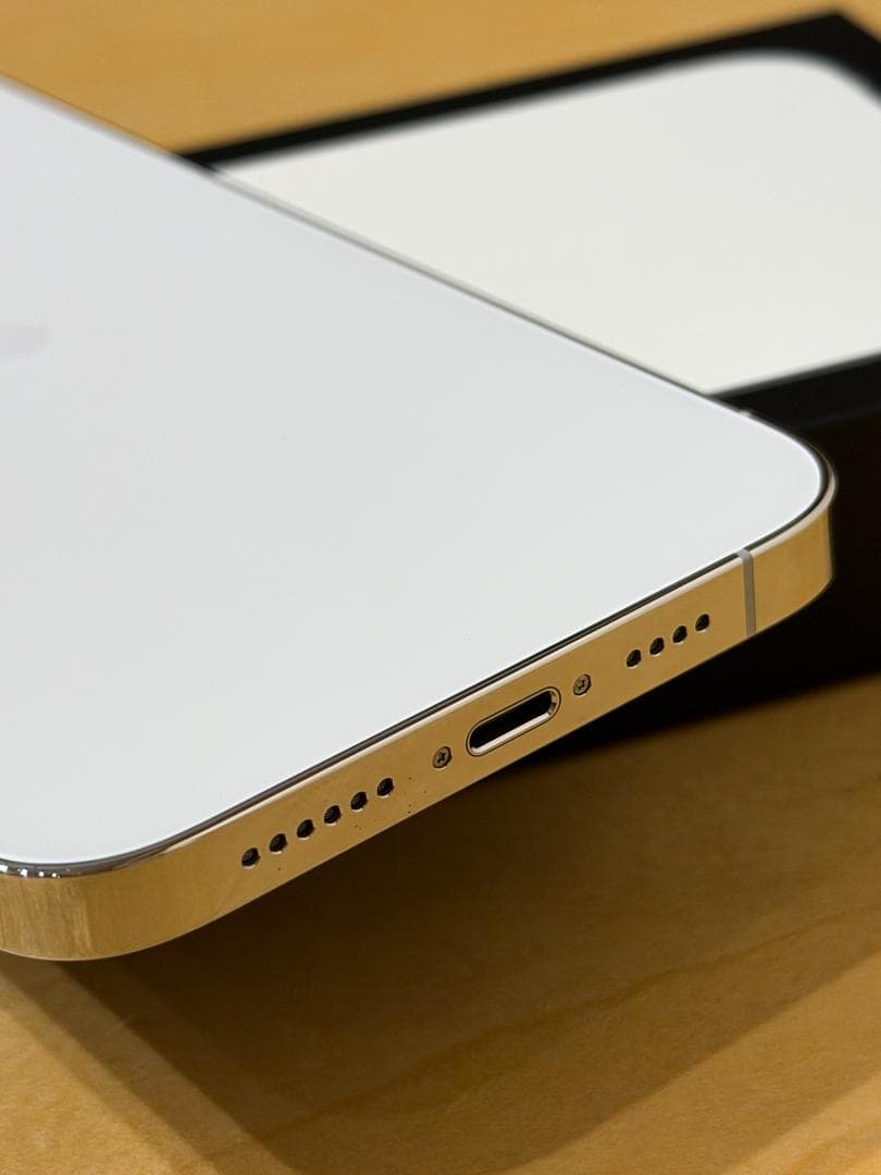 【美品】Apple iPhone 13 Pro Max シルバー 256GB