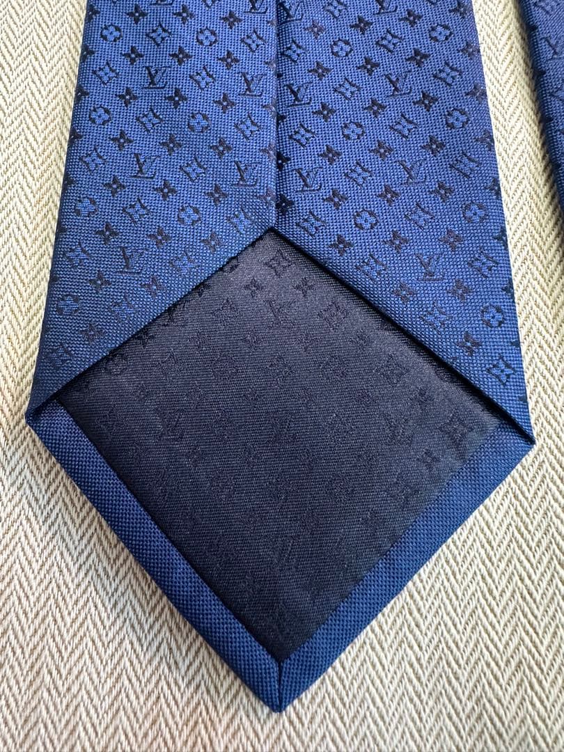 ルイヴィトン ネイビー シルク ネクタイ ロゴパターン