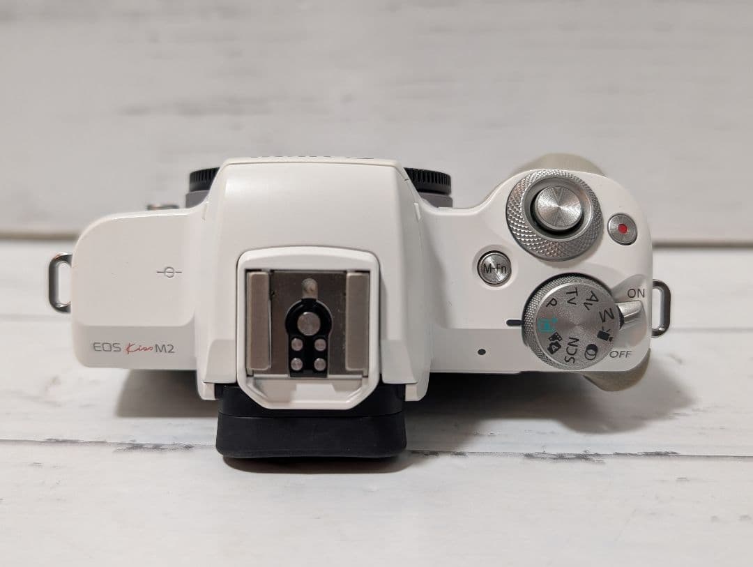 【美品】Canon EOS Kiss m2 ミラーレスカメラ ダブルレンズキット