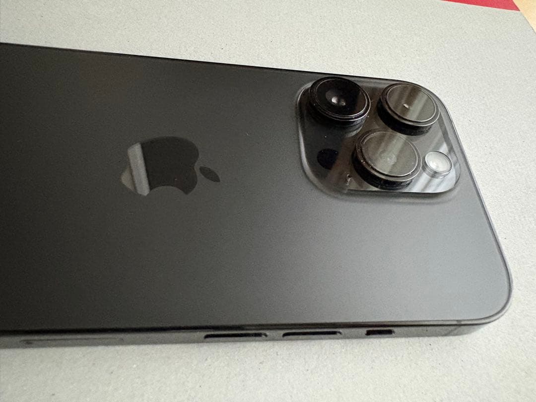 Apple iPhone 14 Pro スペースブラック　128g