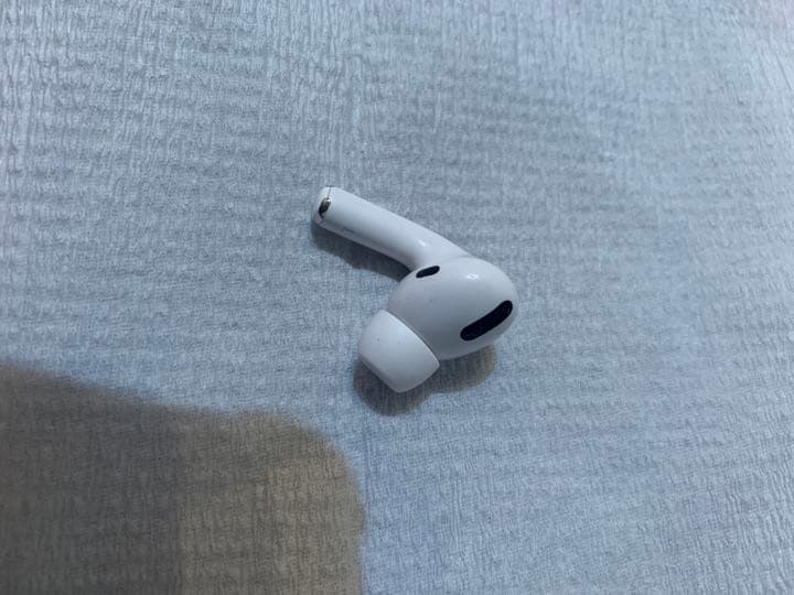 Apple AirPods Pro MWP22J/A 【片方のみ】 AirPods Pro MWP22J/A|中古オーディオ格安販売の【イオシス】