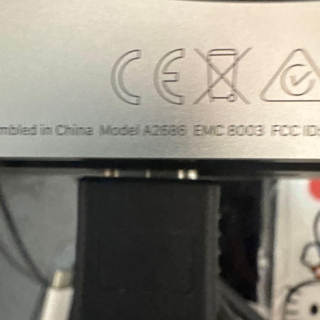 【美品！】Mac mini (M2, 8GB, 256GB SSD)