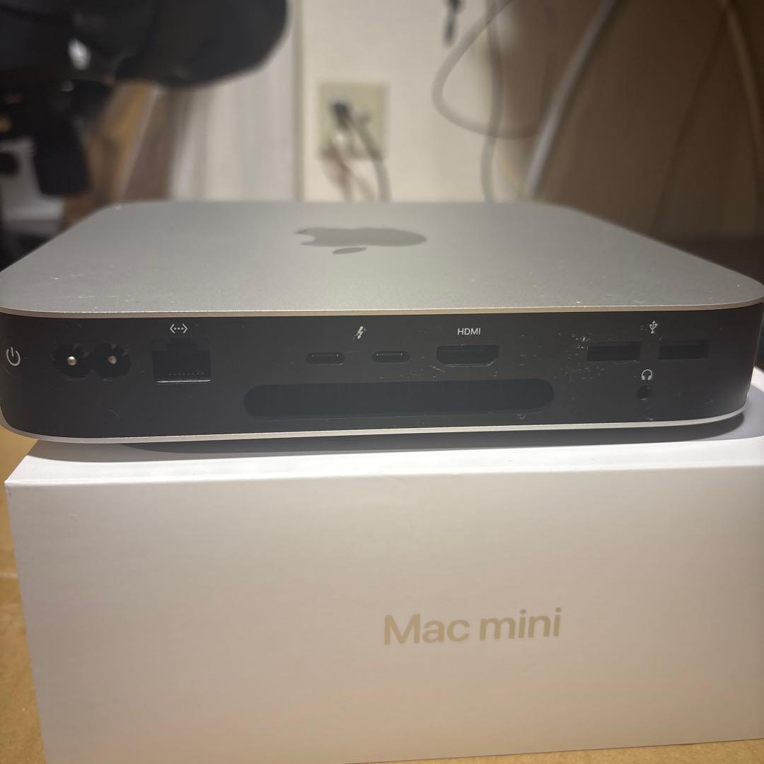 【美品！】Mac mini (M2, 8GB, 256GB SSD)