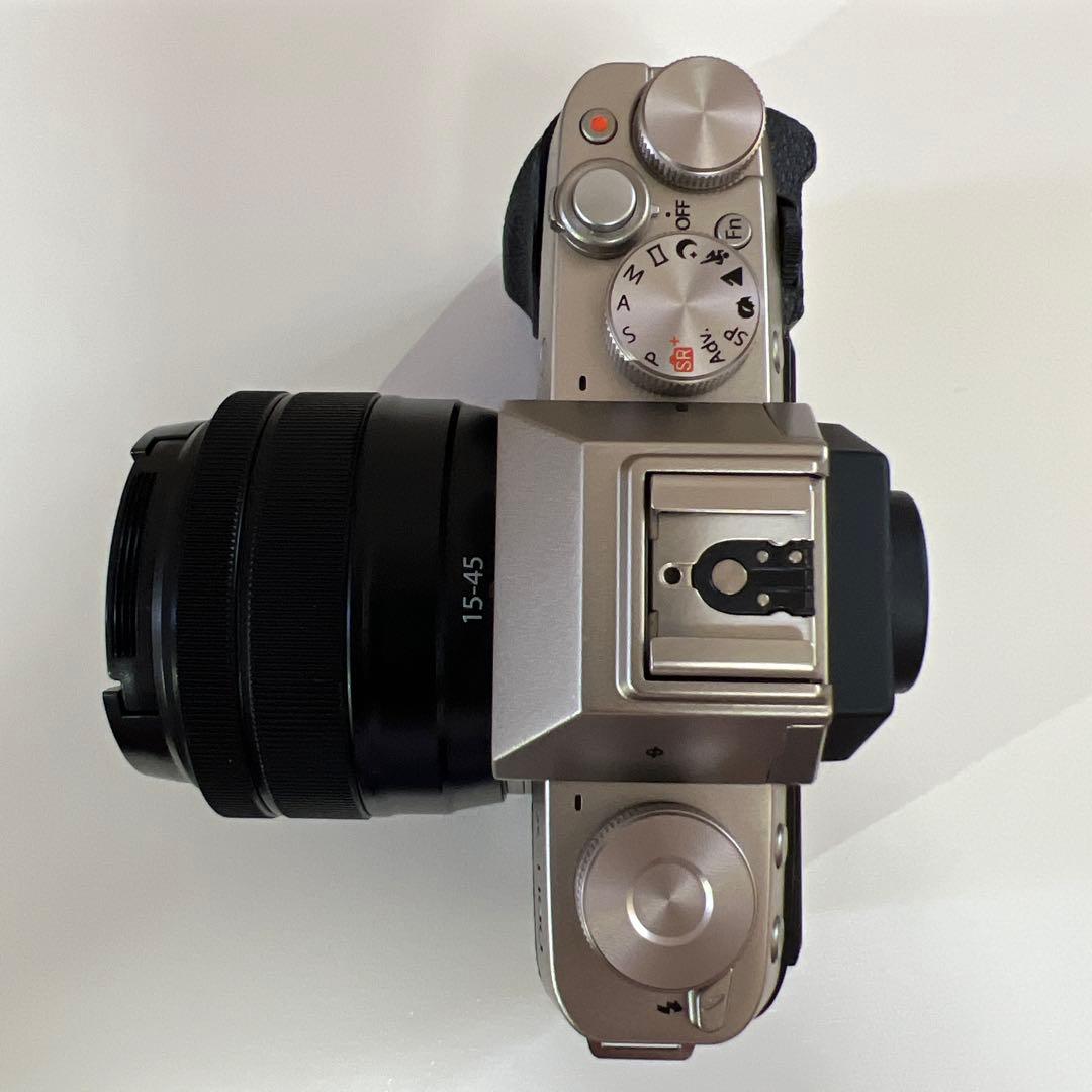 FUJIFILM X-T100 レンズキット [シャンパンゴールド]