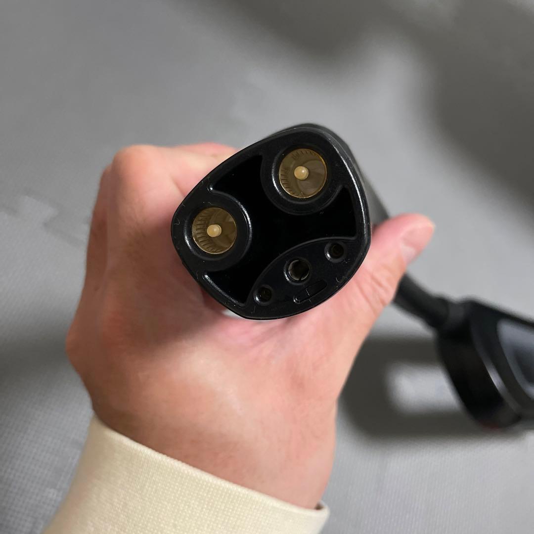 テスラ チャデモアダプター 日本純正 CHAdeMO Adapter - メルカリ