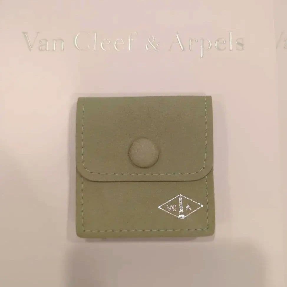 非売品/新品未使用】Van Cleef & Arpels ジュエリーポーチ - メルカリ