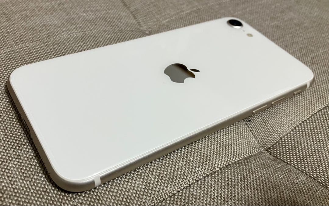 希少 US版 iPhone SE 第3世代 256GB ほぼ未使用 傷無し