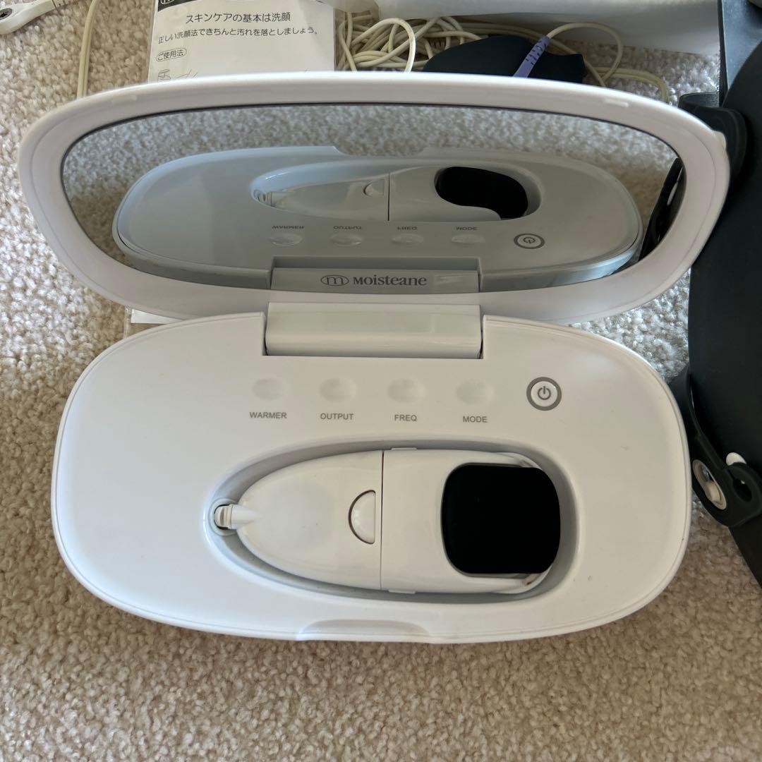 モイスティーヌ　美顔器 温熱機能付き コンパクト