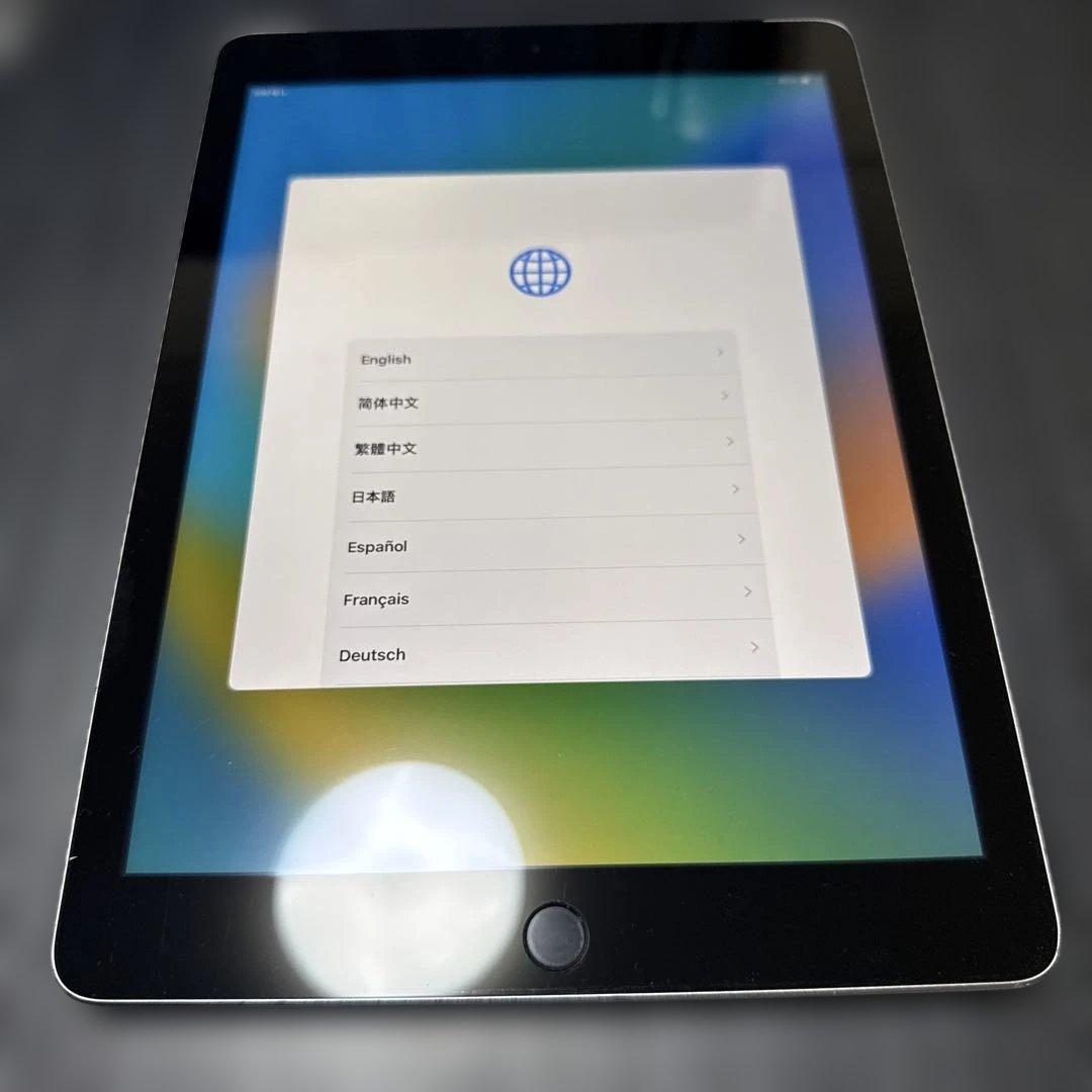 Apple iPad 第5世代　本体