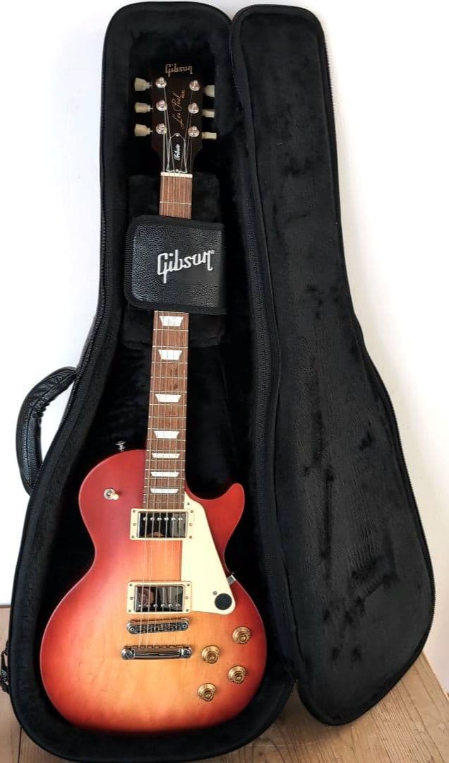 ギター Gibson Les Paul Tribute Satin Cherry Sun Gibson Les Paul Tribute Electric Guitar Satin Cherry Sunburst