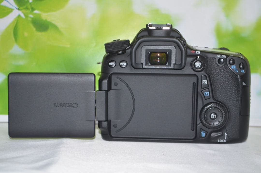 Wi-Fi内蔵★Canon EOS 70D★高画質★動画撮影★おすすめ一眼レフ★