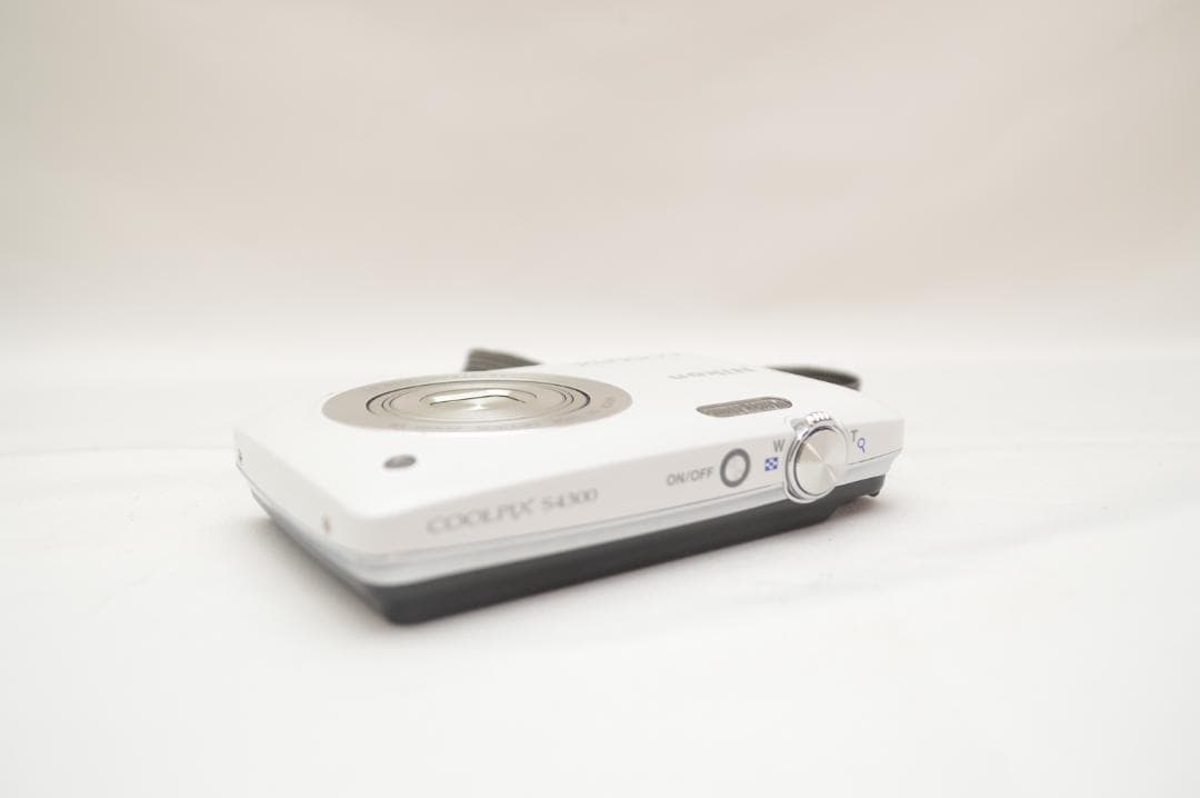 ✨未使用美品✨ Nikon Coolpix S4300 ホワイト 元箱付